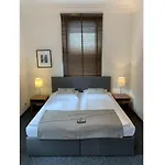 Appartement Max 2 *