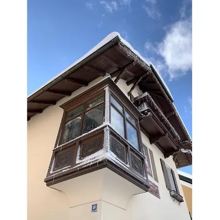 Max 2 Apartment *